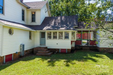 101 1st Street NW Catawba NC 28609