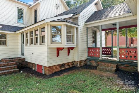 101 1st Street NW Catawba NC 28609