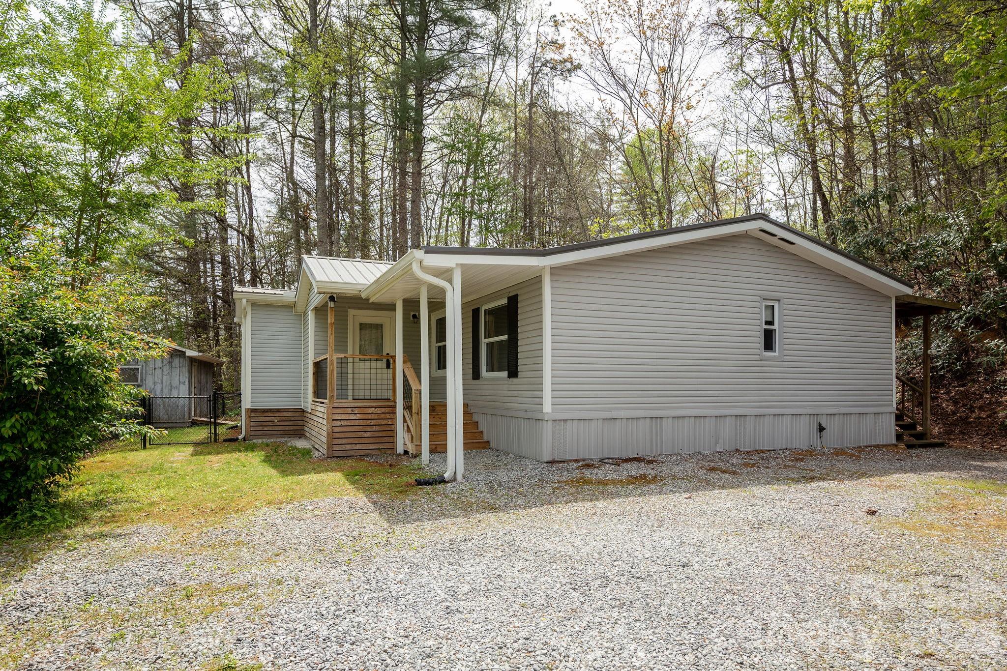 37 Camden Way Rosman NC 28772