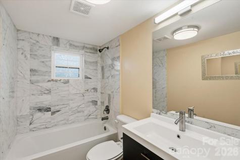 89 Carolina Avenue Brevard NC 28712