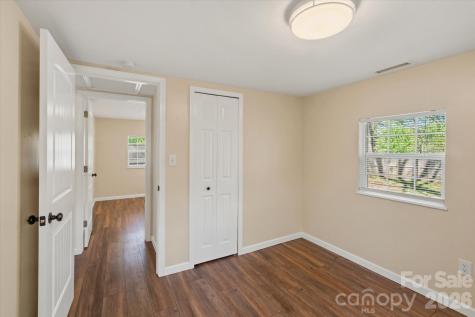 89 Carolina Avenue Brevard NC 28712