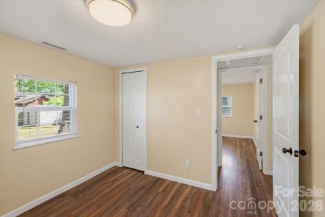 89 Carolina Avenue Brevard NC 28712