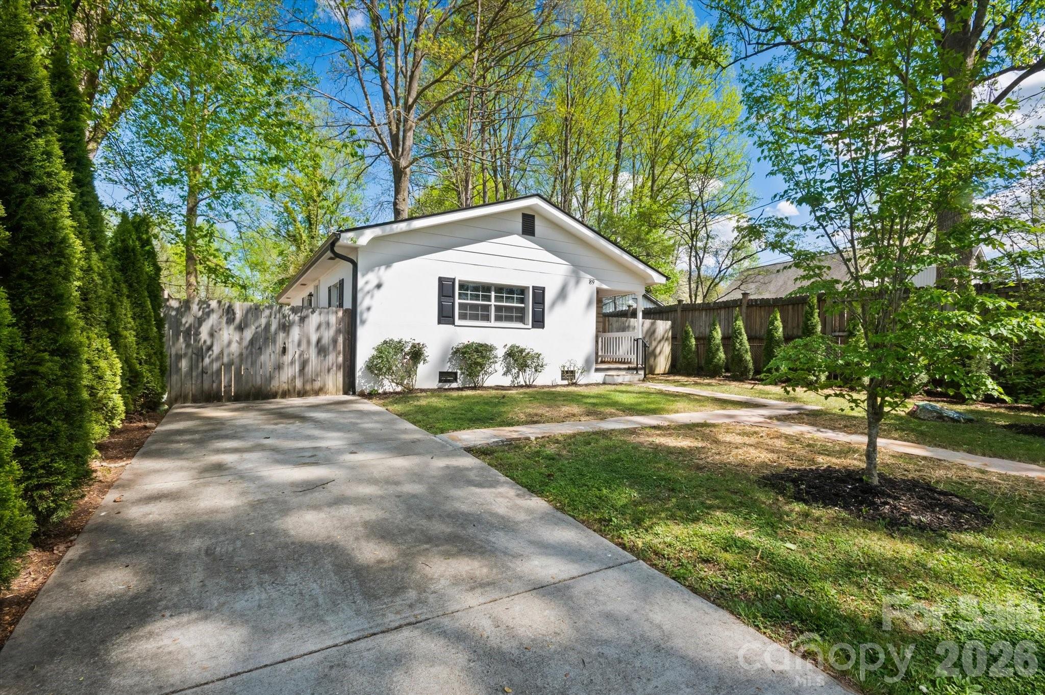 89 Carolina Avenue Brevard NC 28712