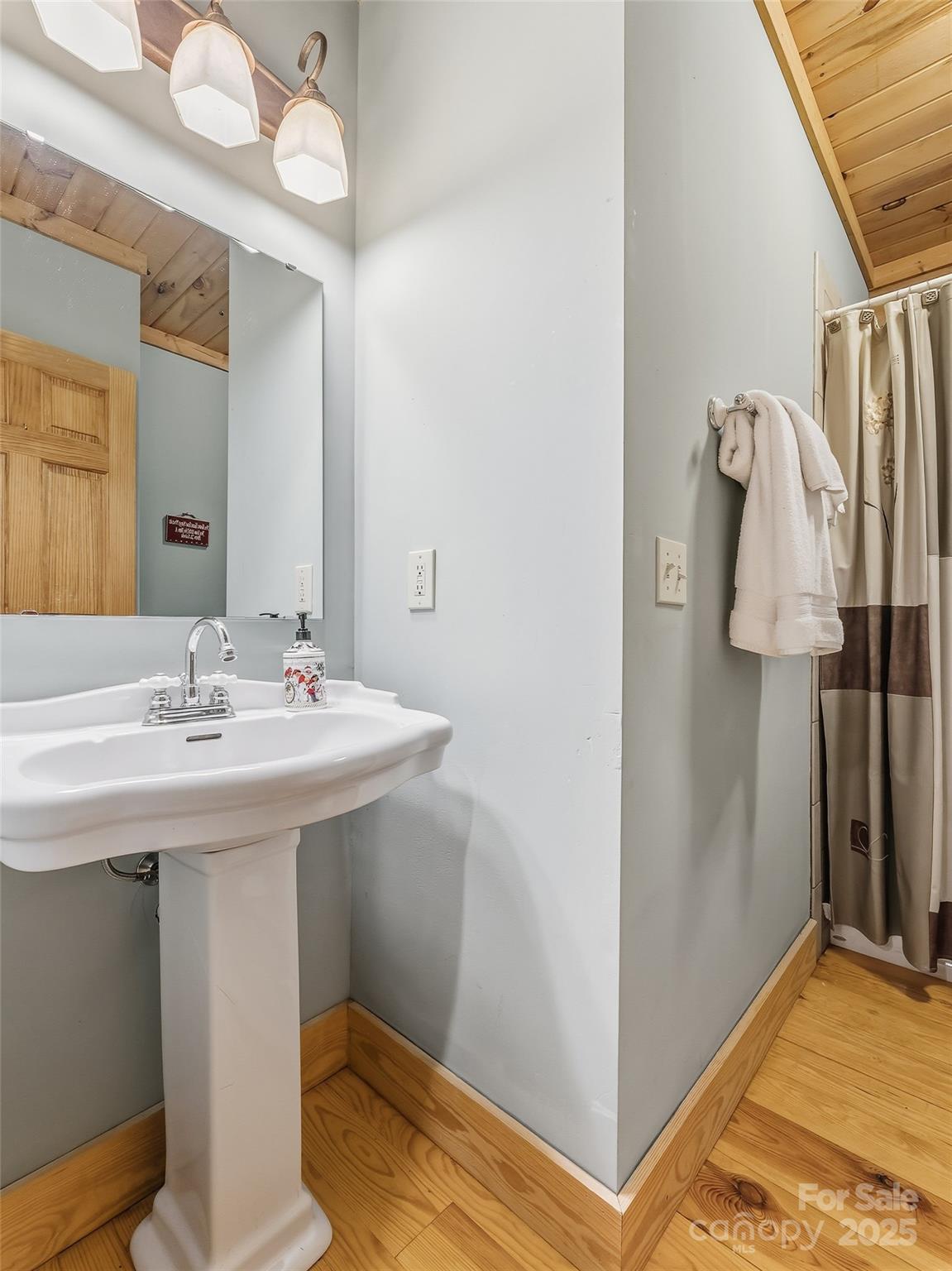 167 Mountain Vista Drive Saluda NC 28773