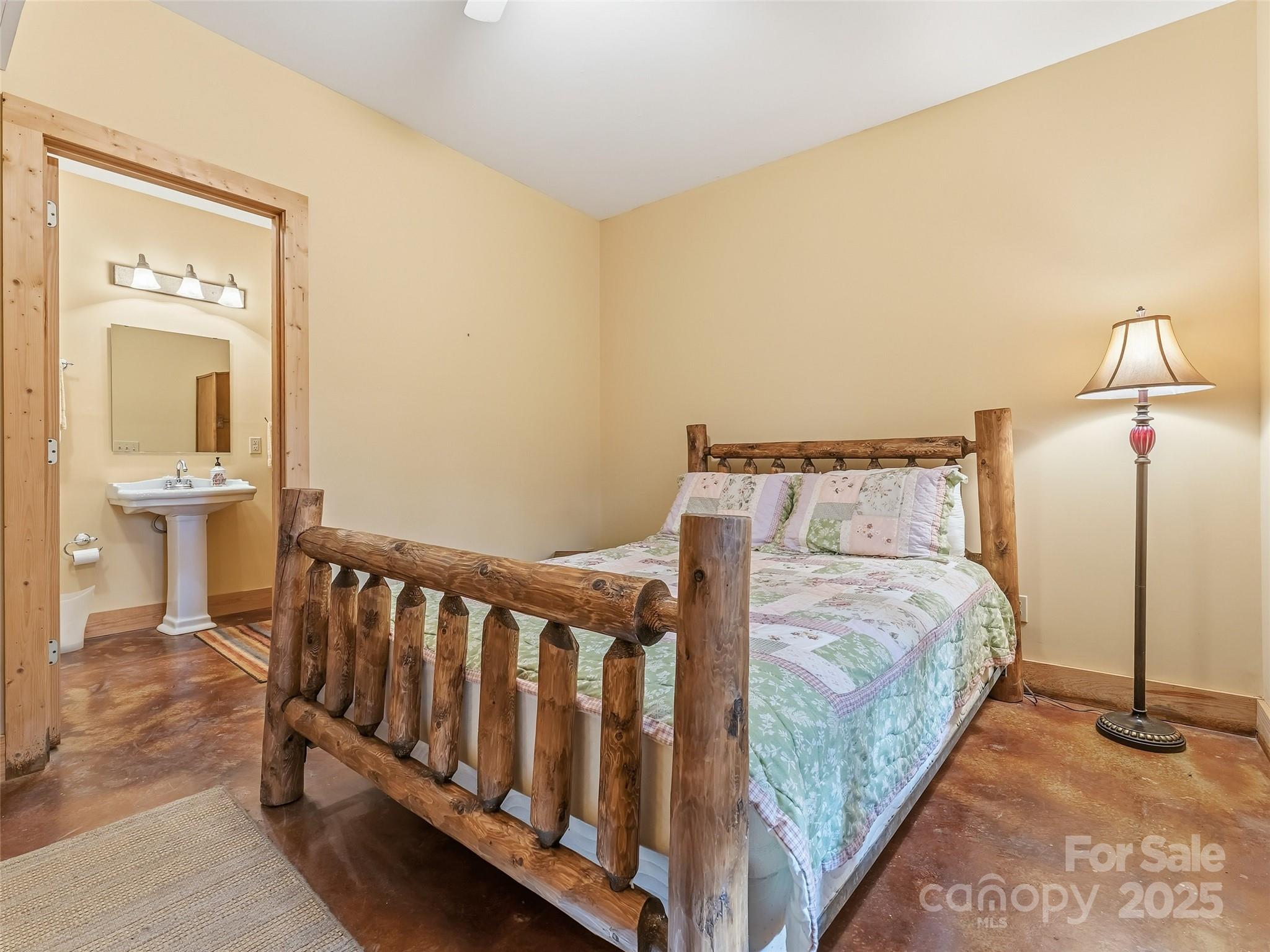 167 Mountain Vista Drive Saluda NC 28773