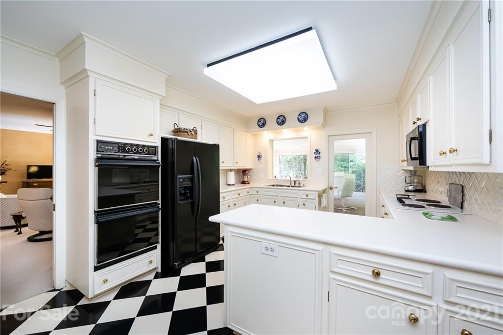 3752 Larkston Drive Charlotte NC 28226