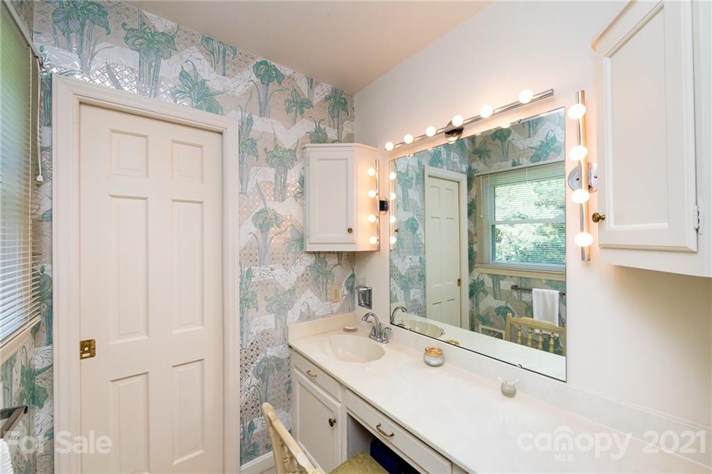 3752 Larkston Drive Charlotte NC 28226