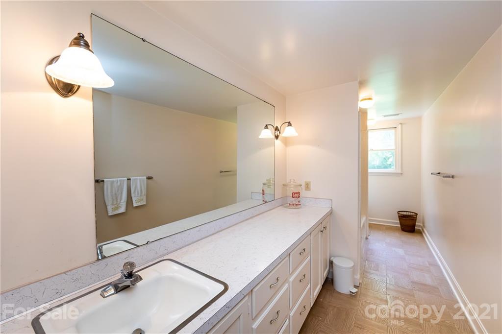 3752 Larkston Drive Charlotte NC 28226