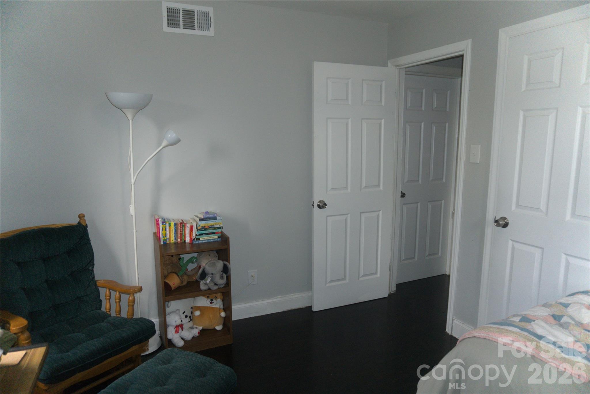 2851 Burbank Drive Charlotte NC 28216