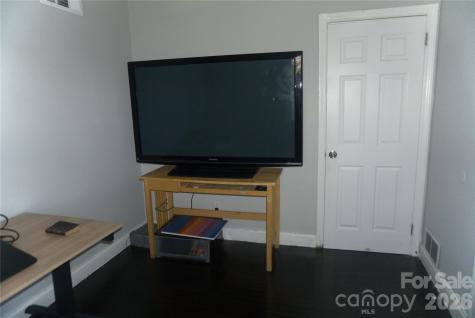2851 Burbank Drive Charlotte NC 28216