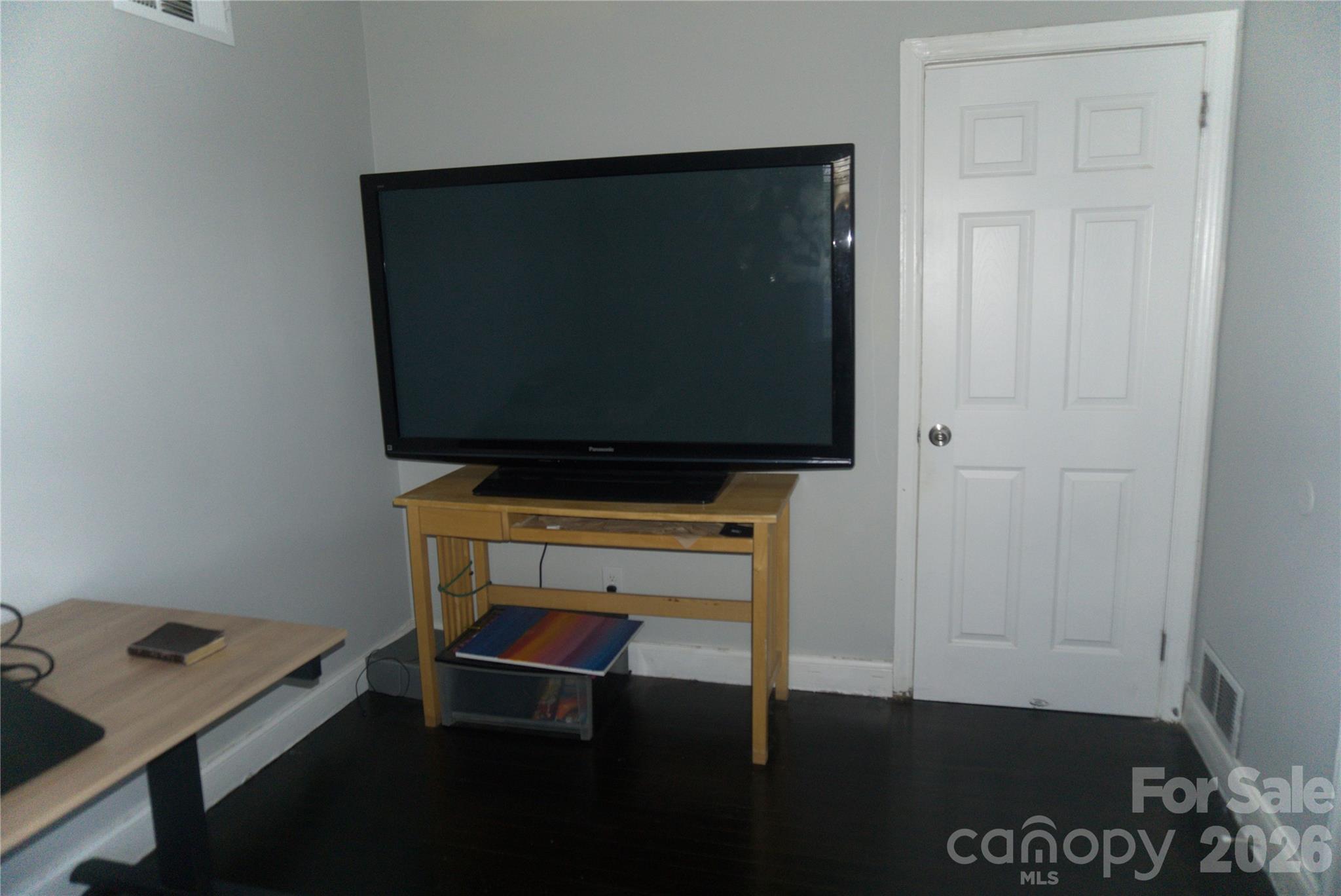 2851 Burbank Drive Charlotte NC 28216