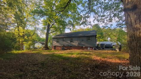 2851 Burbank Drive Charlotte NC 28216