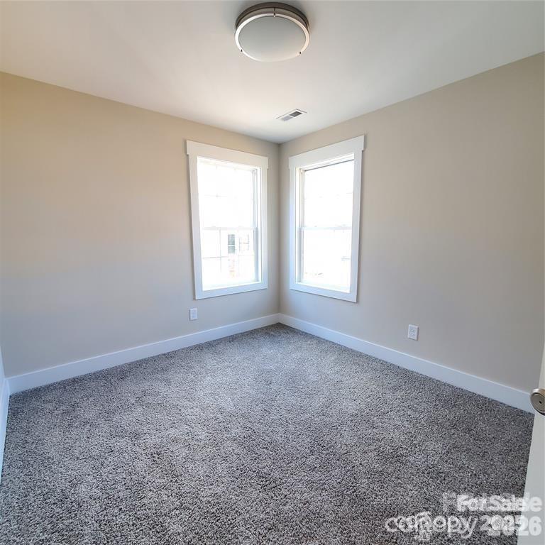 606 E Carpenter Street Dallas NC 28034