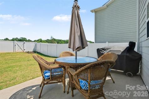 5144 Thomasville Drive Belmont NC 28012