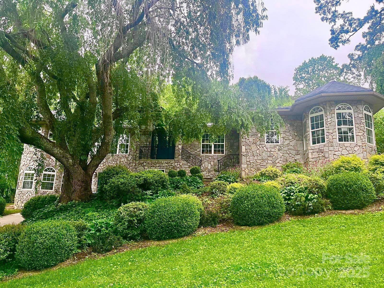 3 Northwood Road Asheville NC 28804