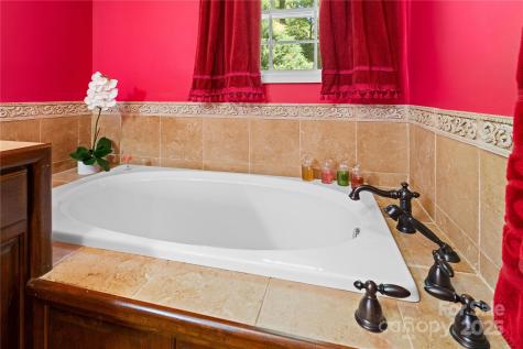 3 Northwood Road Asheville NC 28804