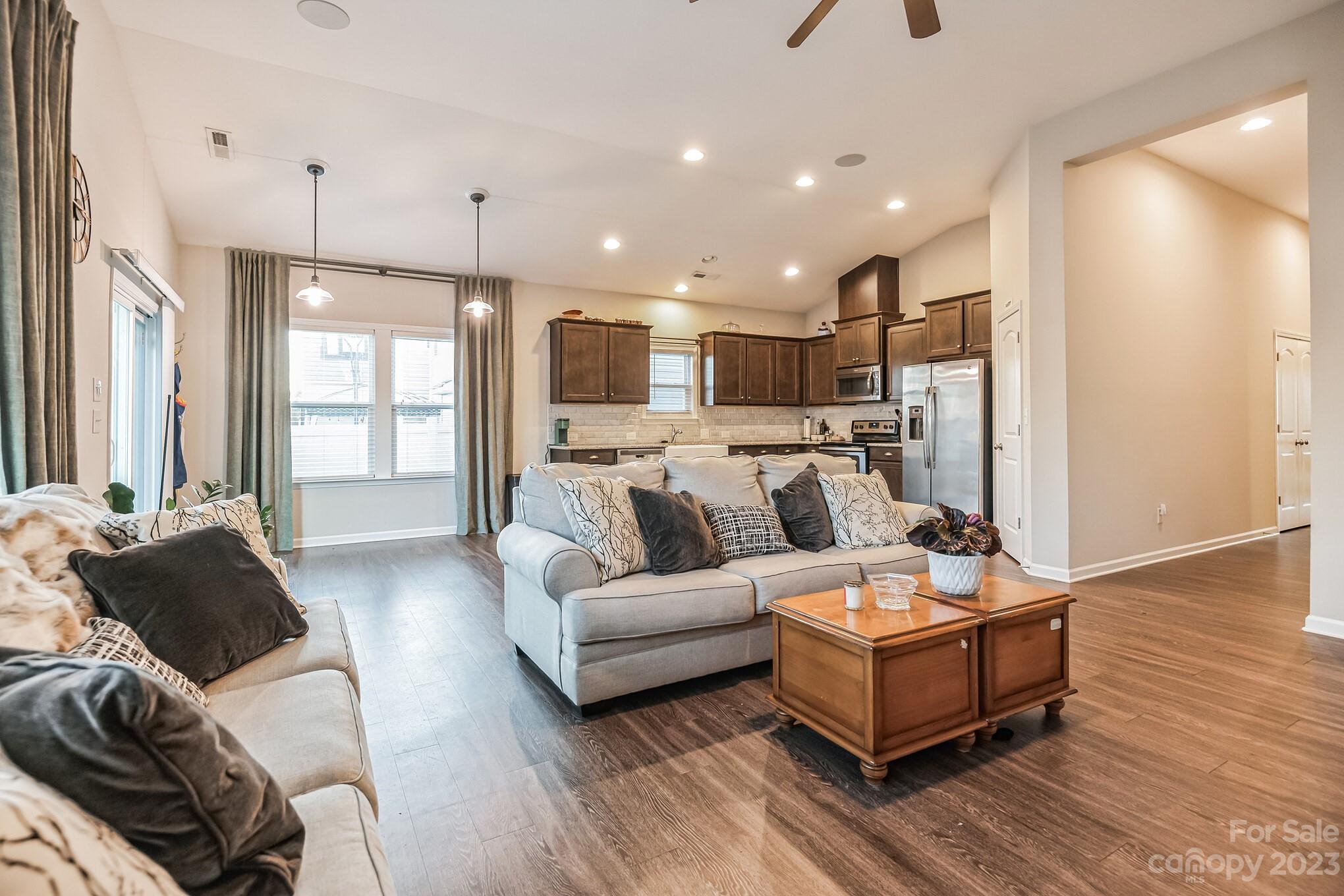 4115 Woolcott Avenue Charlotte NC 28213