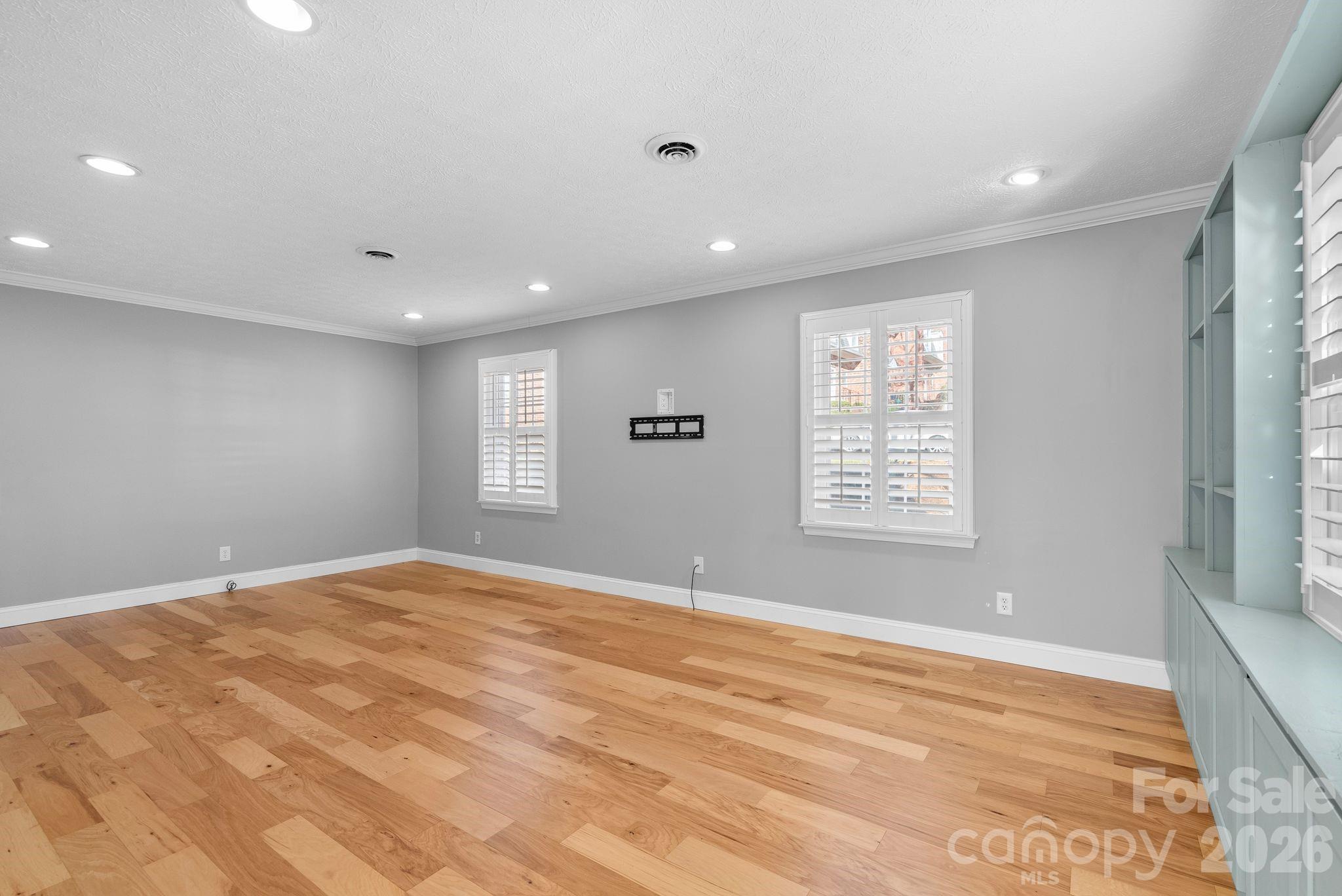 1411 Kensington Road Hendersonville NC 28791
