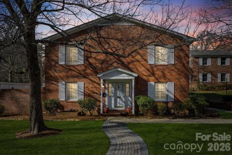 1411 Kensington Road Hendersonville NC 28791
