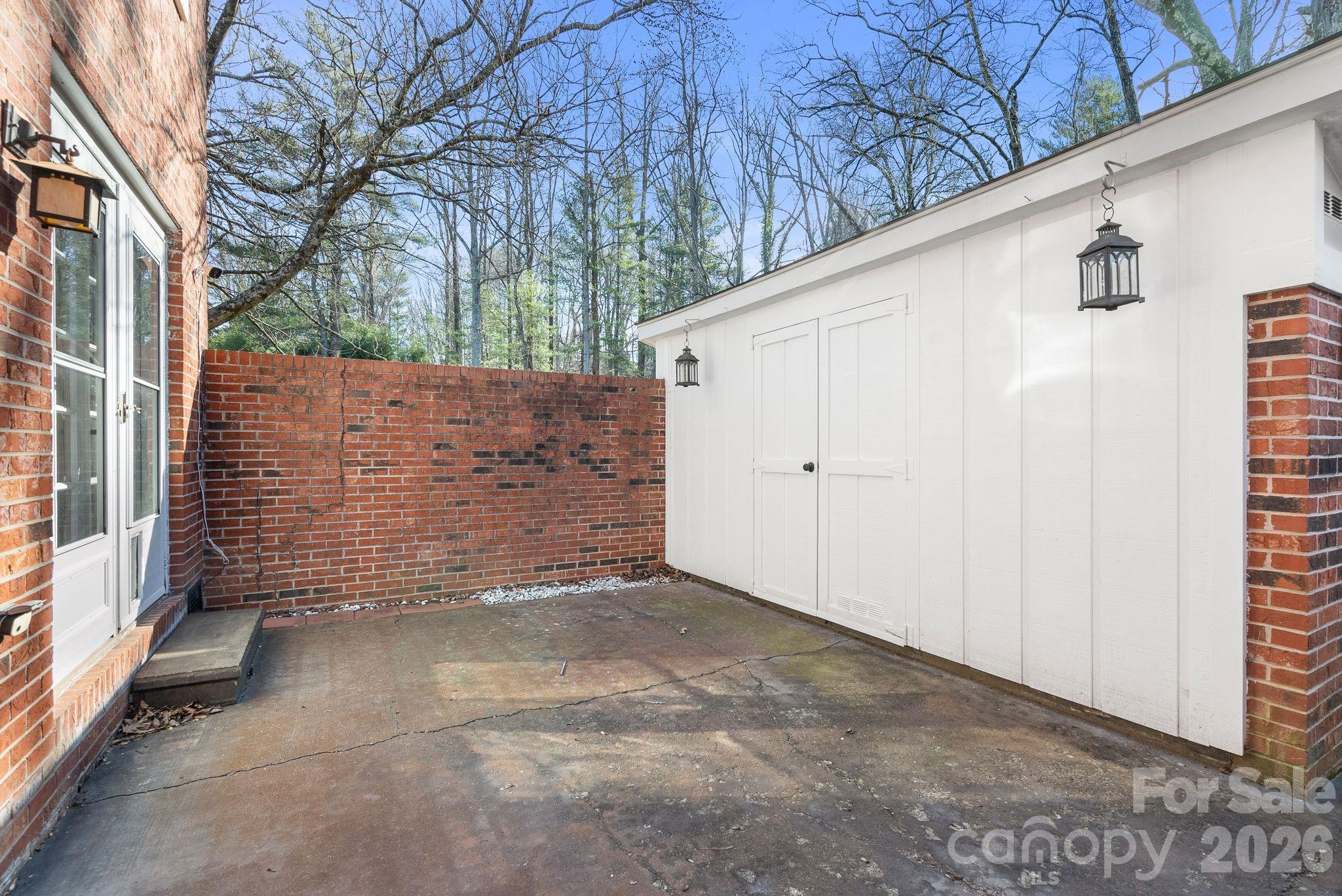 1411 Kensington Road Hendersonville NC 28791