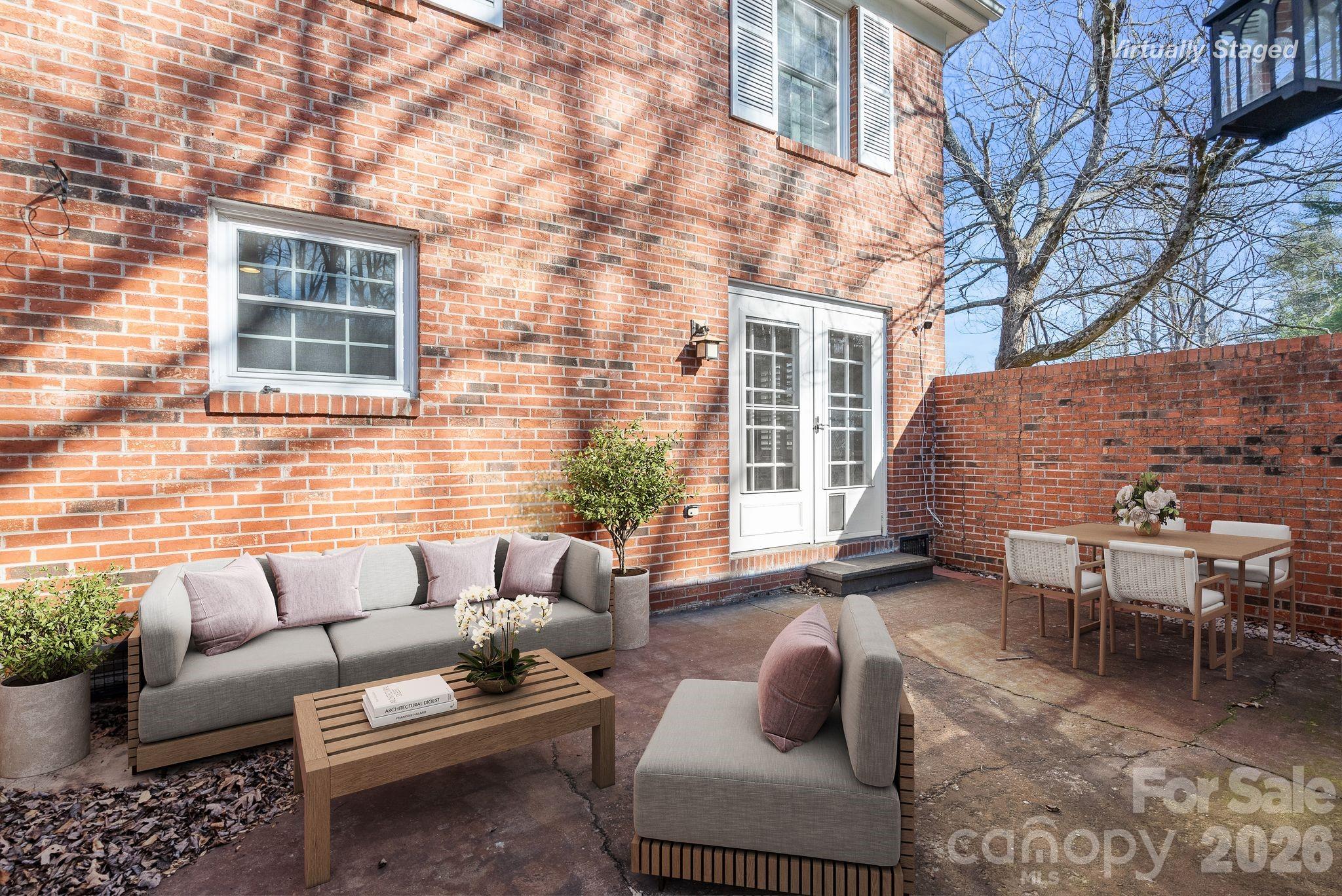 1411 Kensington Road Hendersonville NC 28791