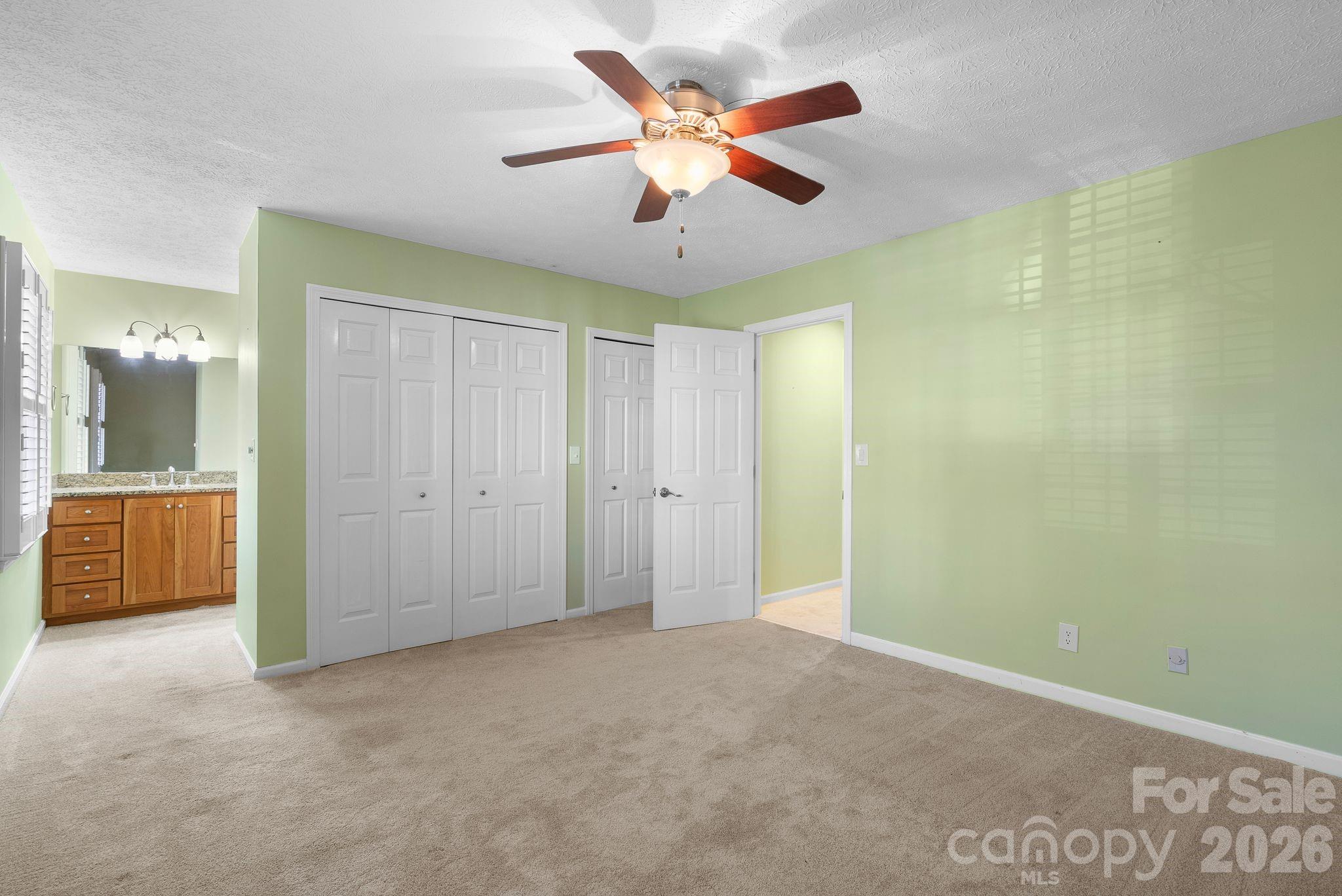 1411 Kensington Road Hendersonville NC 28791