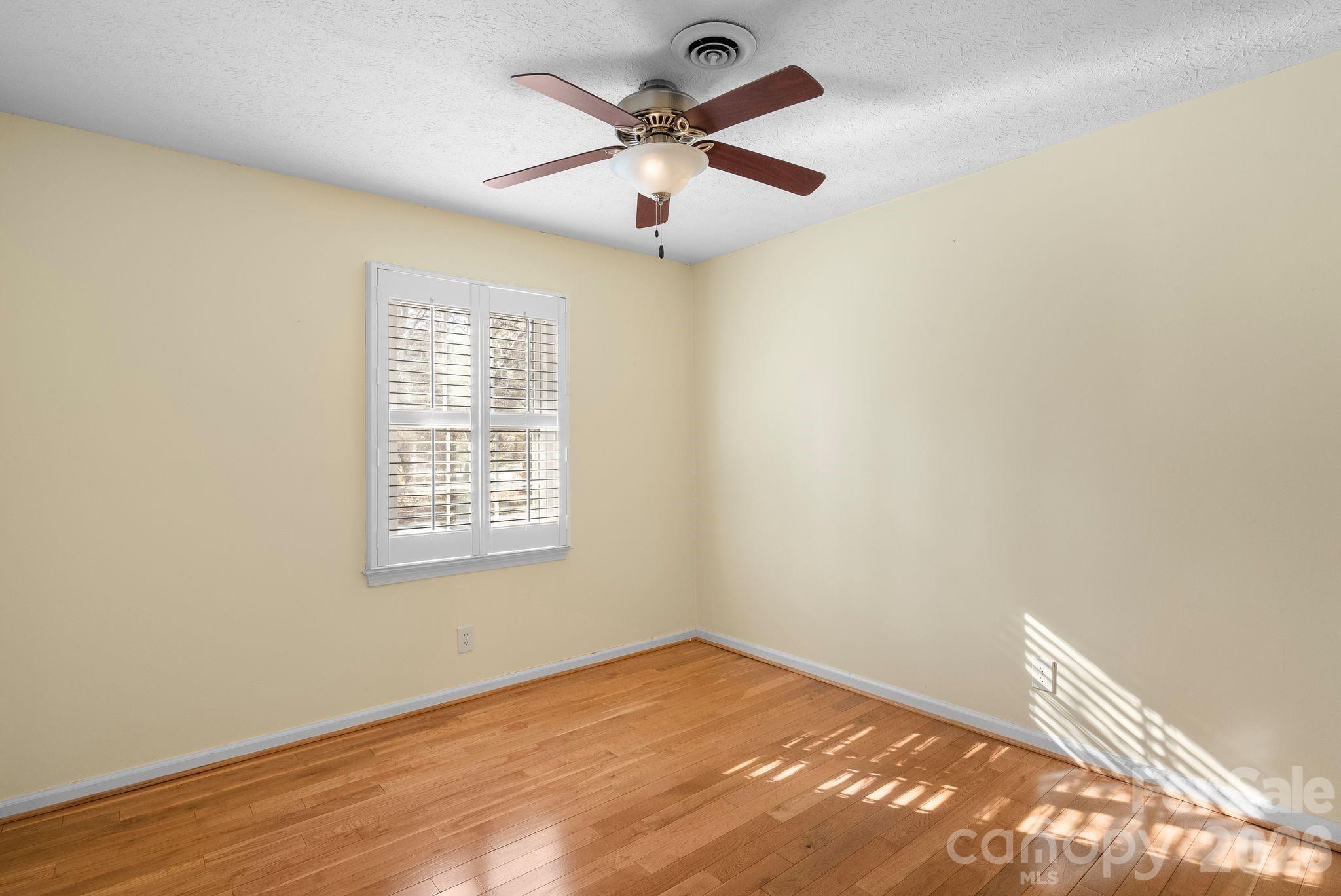 1411 Kensington Road Hendersonville NC 28791