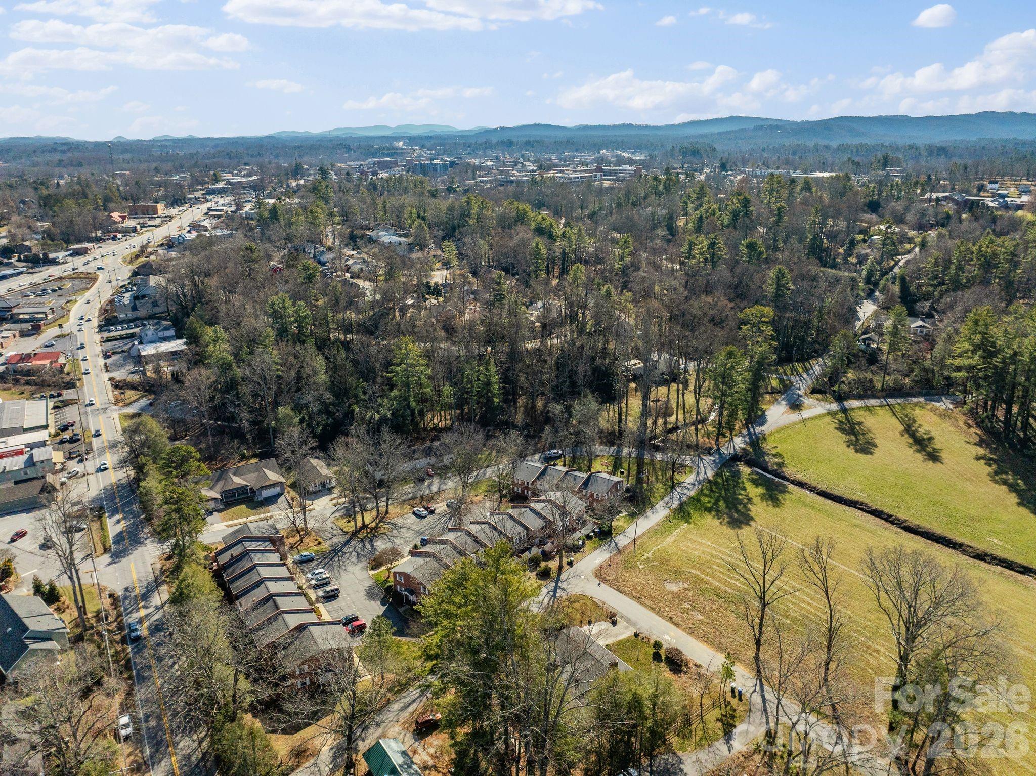 1411 Kensington Road Hendersonville NC 28791