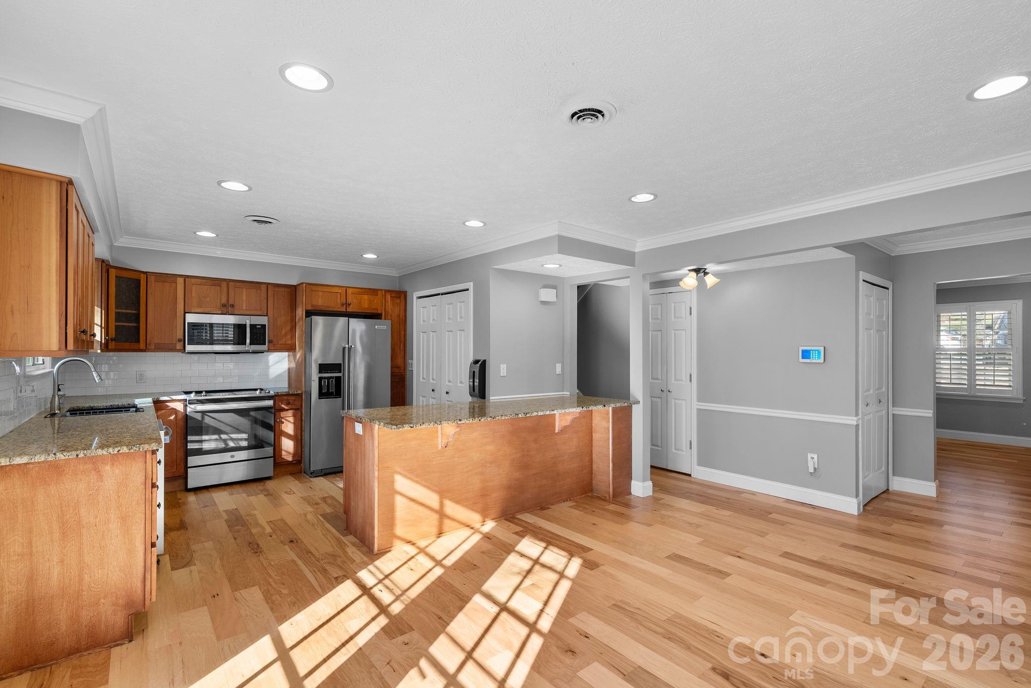 1411 Kensington Road Hendersonville NC 28791