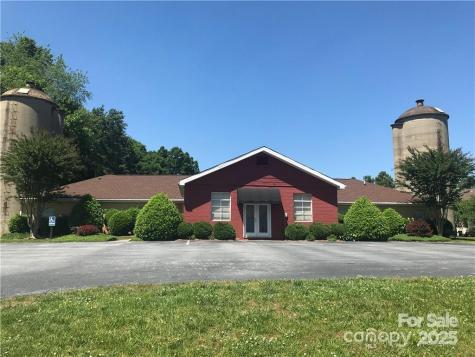 83 Farm Lane Mills River NC 28759