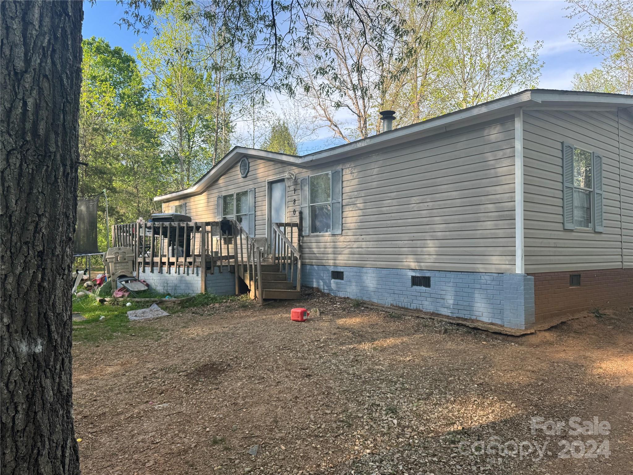 180 Falcon Crest Drive Old Fort NC 28762