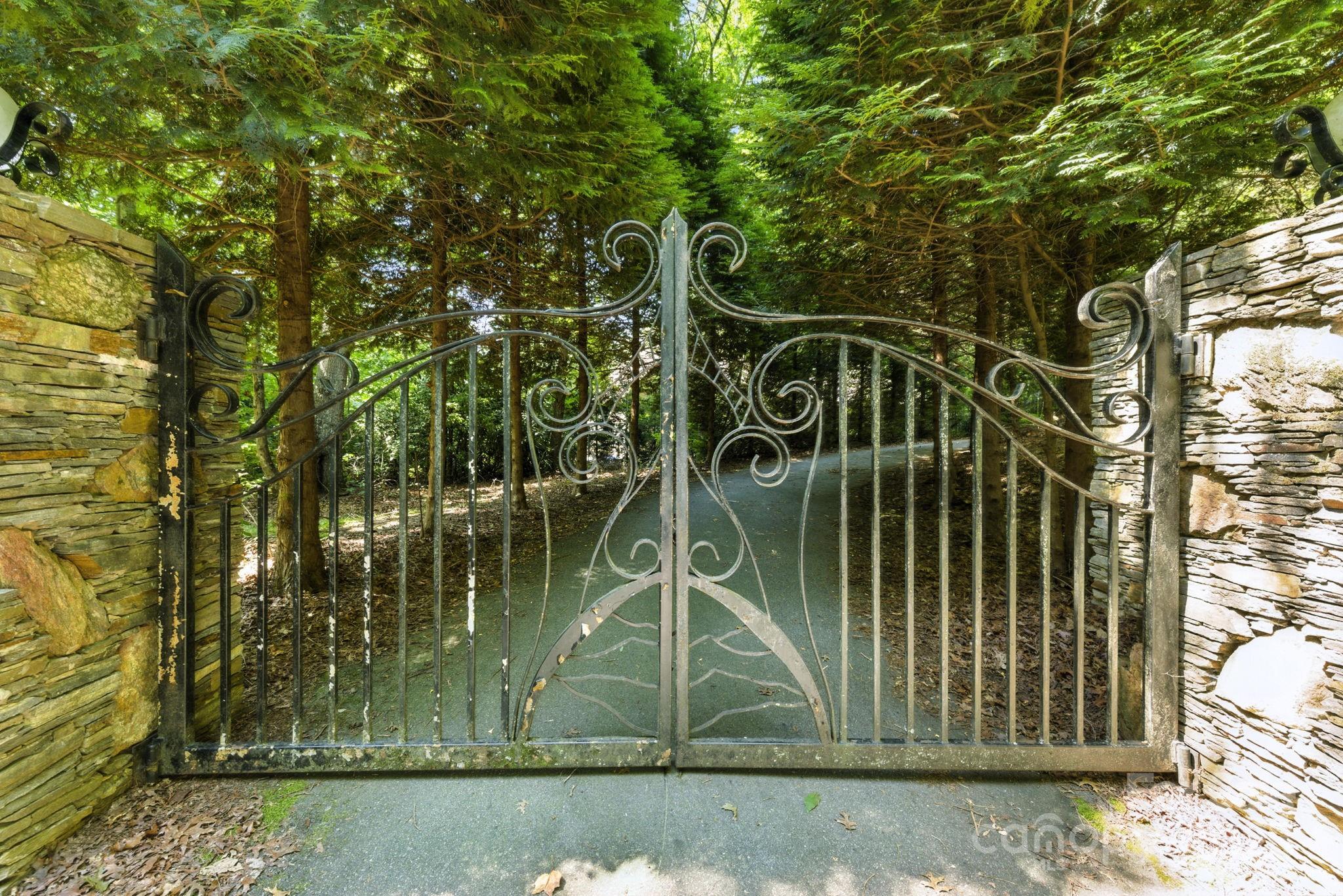 652 Avery Creek Road Arden NC 28704