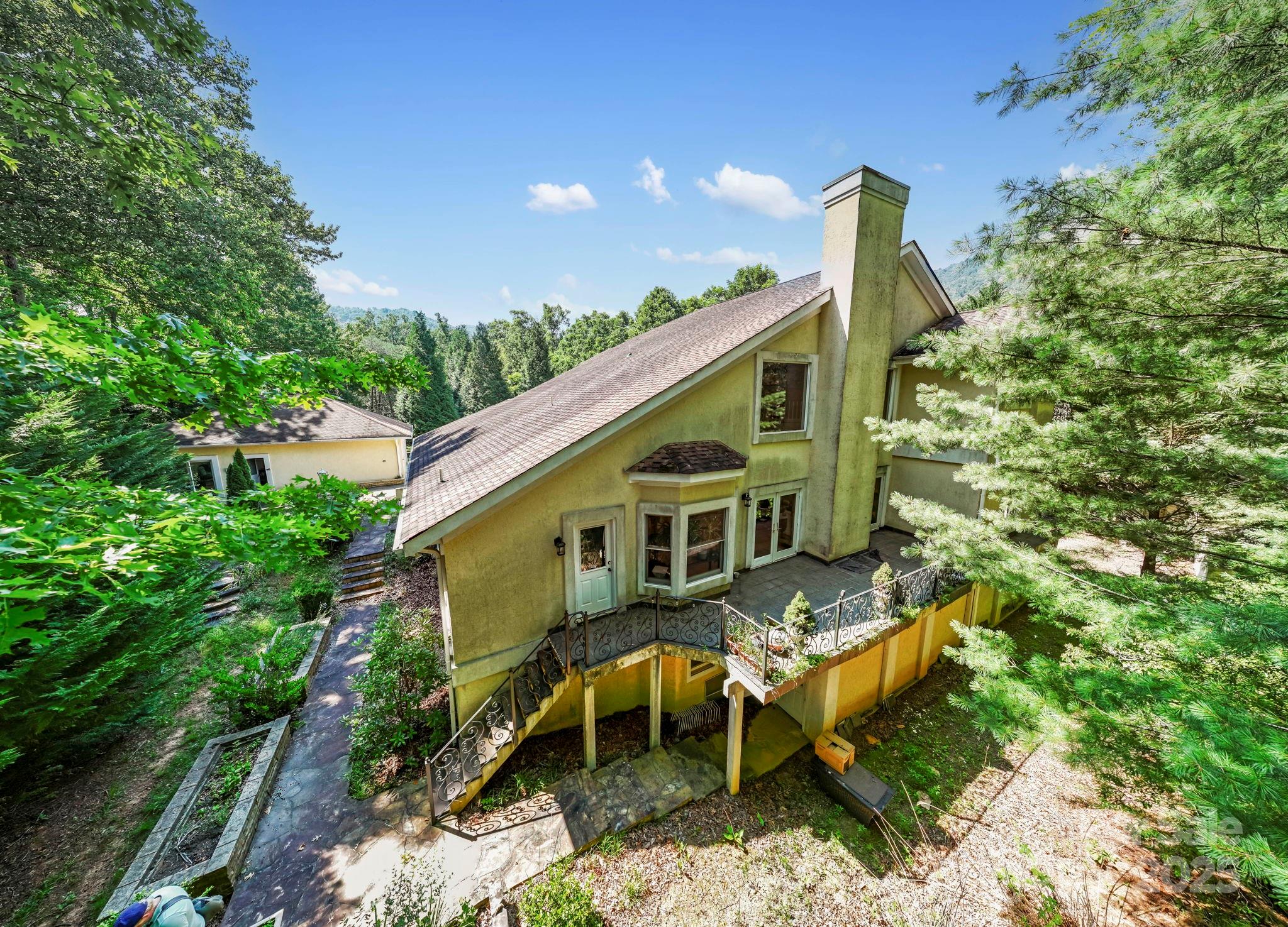 652 Avery Creek Road Arden NC 28704