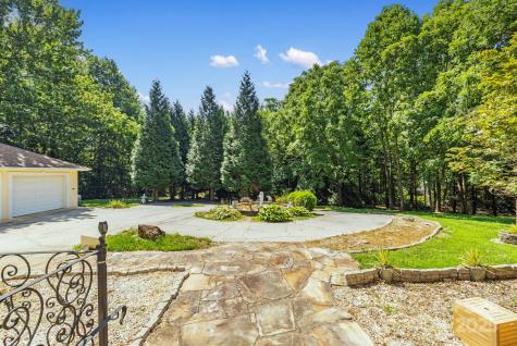 652 Avery Creek Road Arden NC 28704