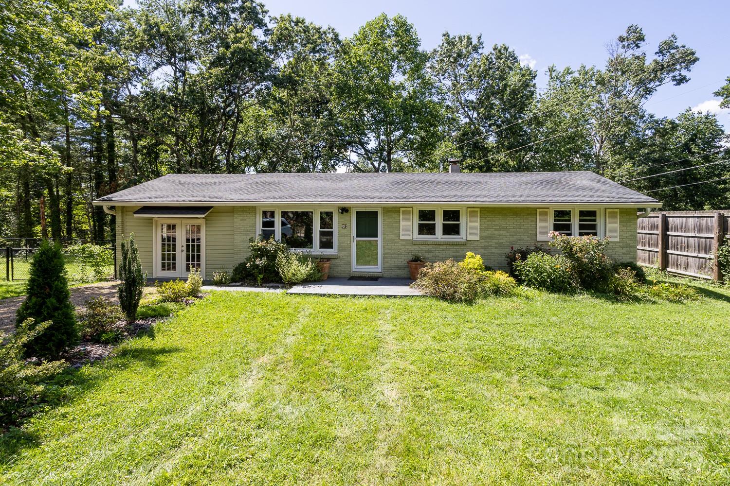 50 Taft Street Black Mountain NC 28711