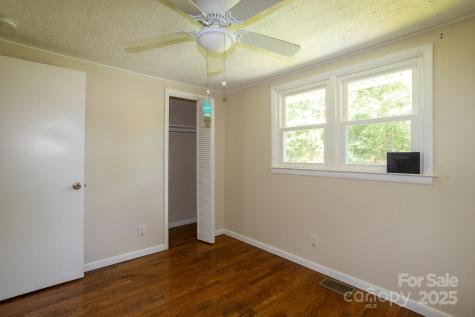 50 Taft Street Black Mountain NC 28711