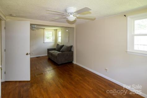 50 Taft Street Black Mountain NC 28711