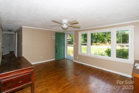 50 Taft Street Black Mountain NC 28711