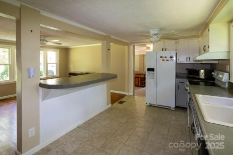 50 Taft Street Black Mountain NC 28711