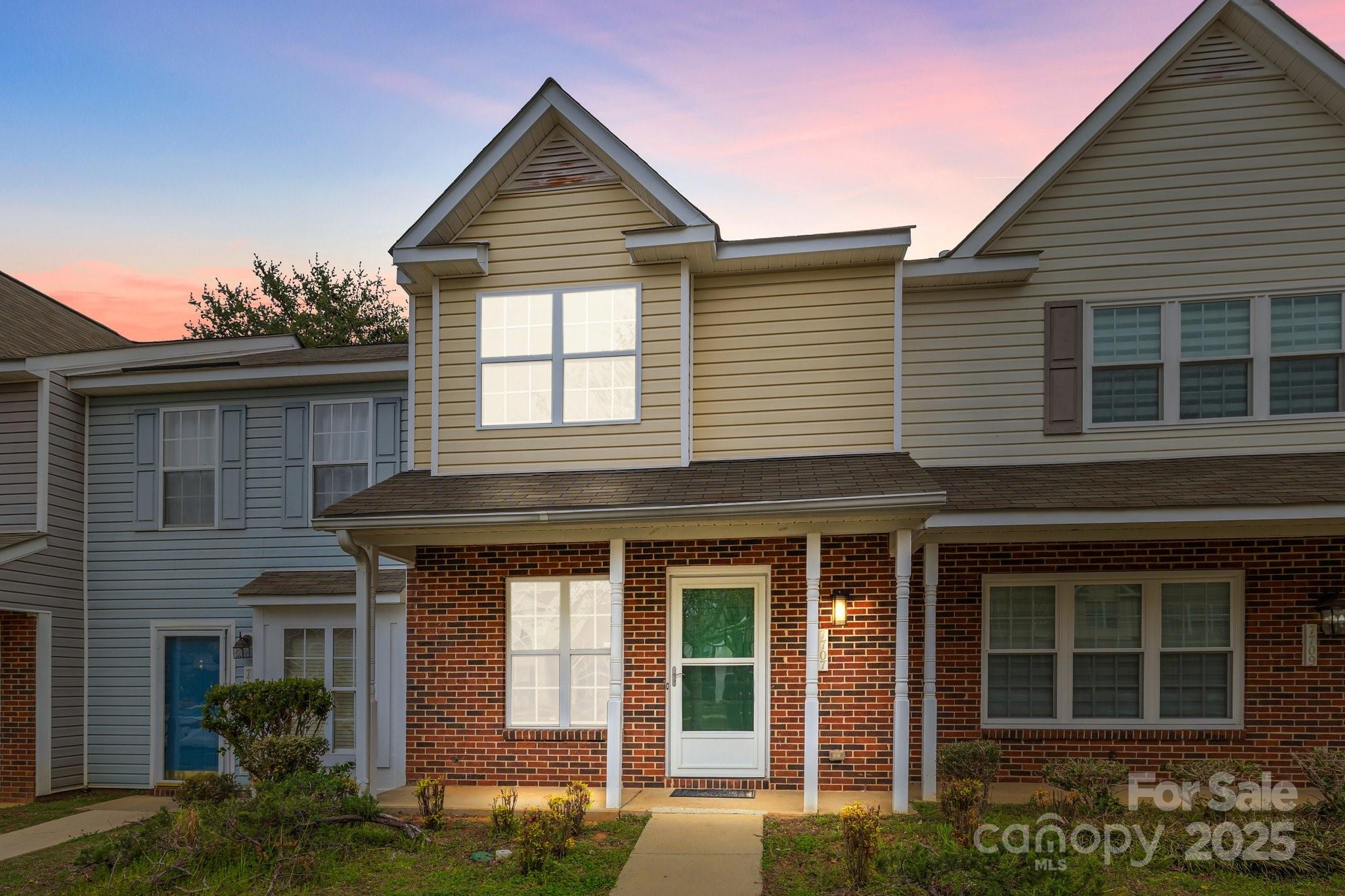 7707 Petrea Lane Charlotte NC 28227
