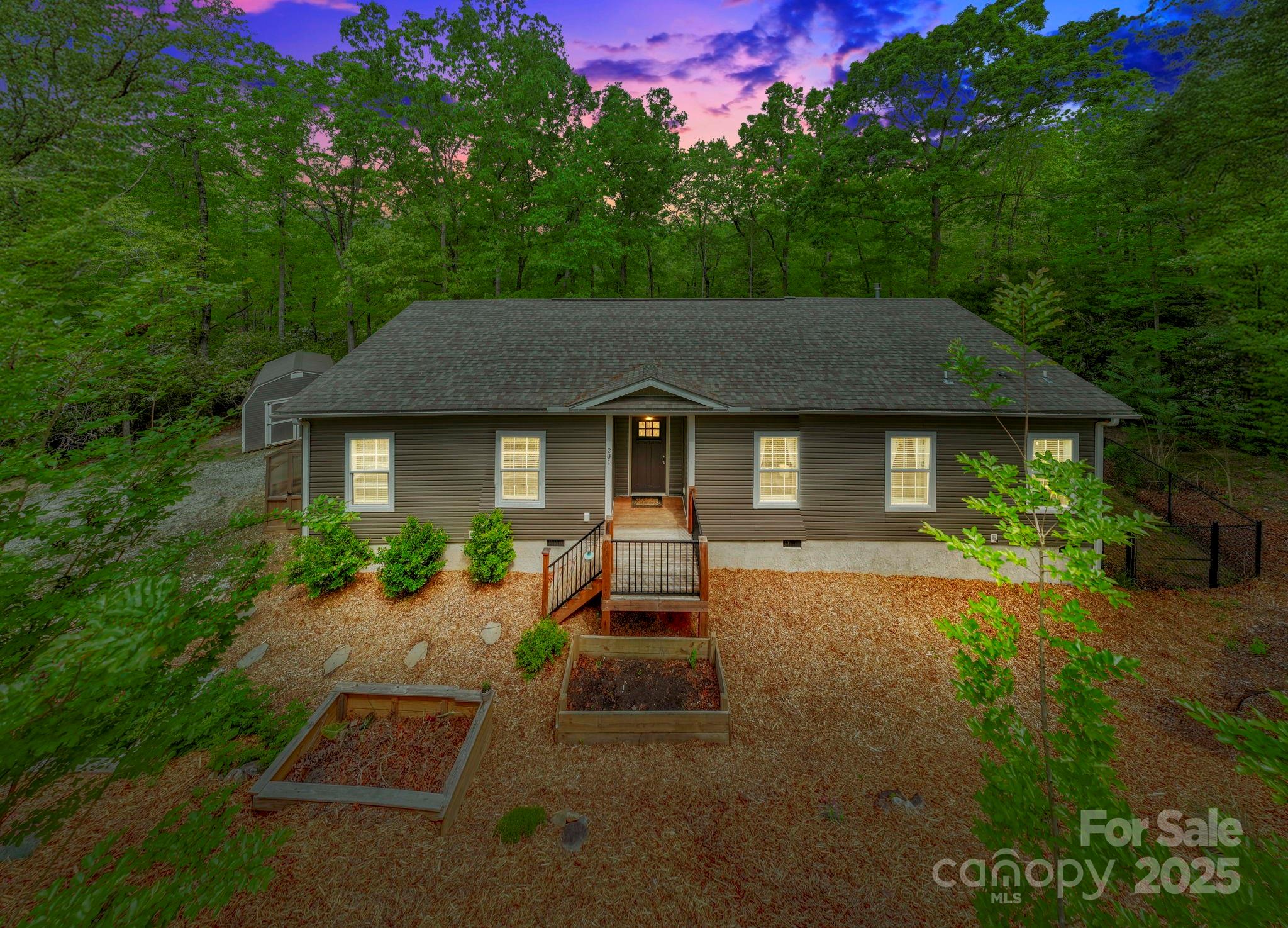 281 Crooked Creek Estate Old Fort NC 28762
