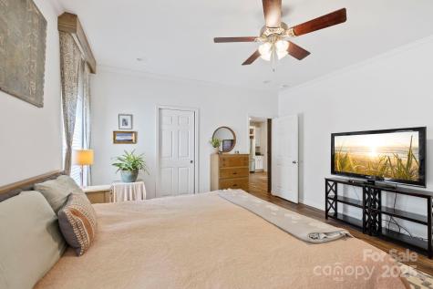 281 Crooked Creek Estate Old Fort NC 28762