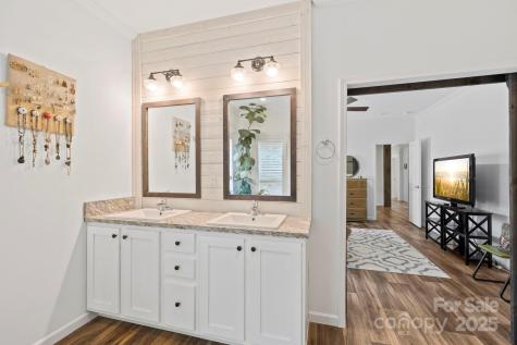 281 Crooked Creek Estate Old Fort NC 28762