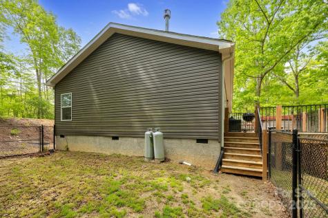 281 Crooked Creek Estate Old Fort NC 28762