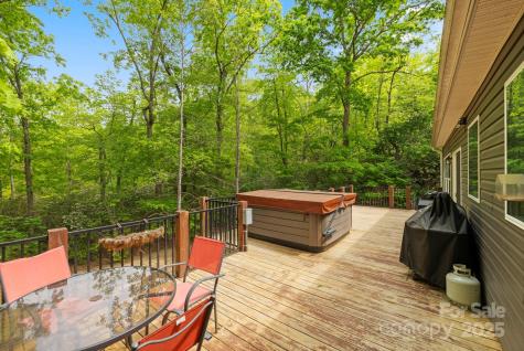 281 Crooked Creek Estate Old Fort NC 28762