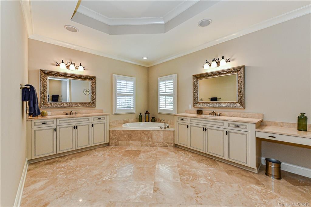 6715 Conservatory Lane Charlotte NC 28210