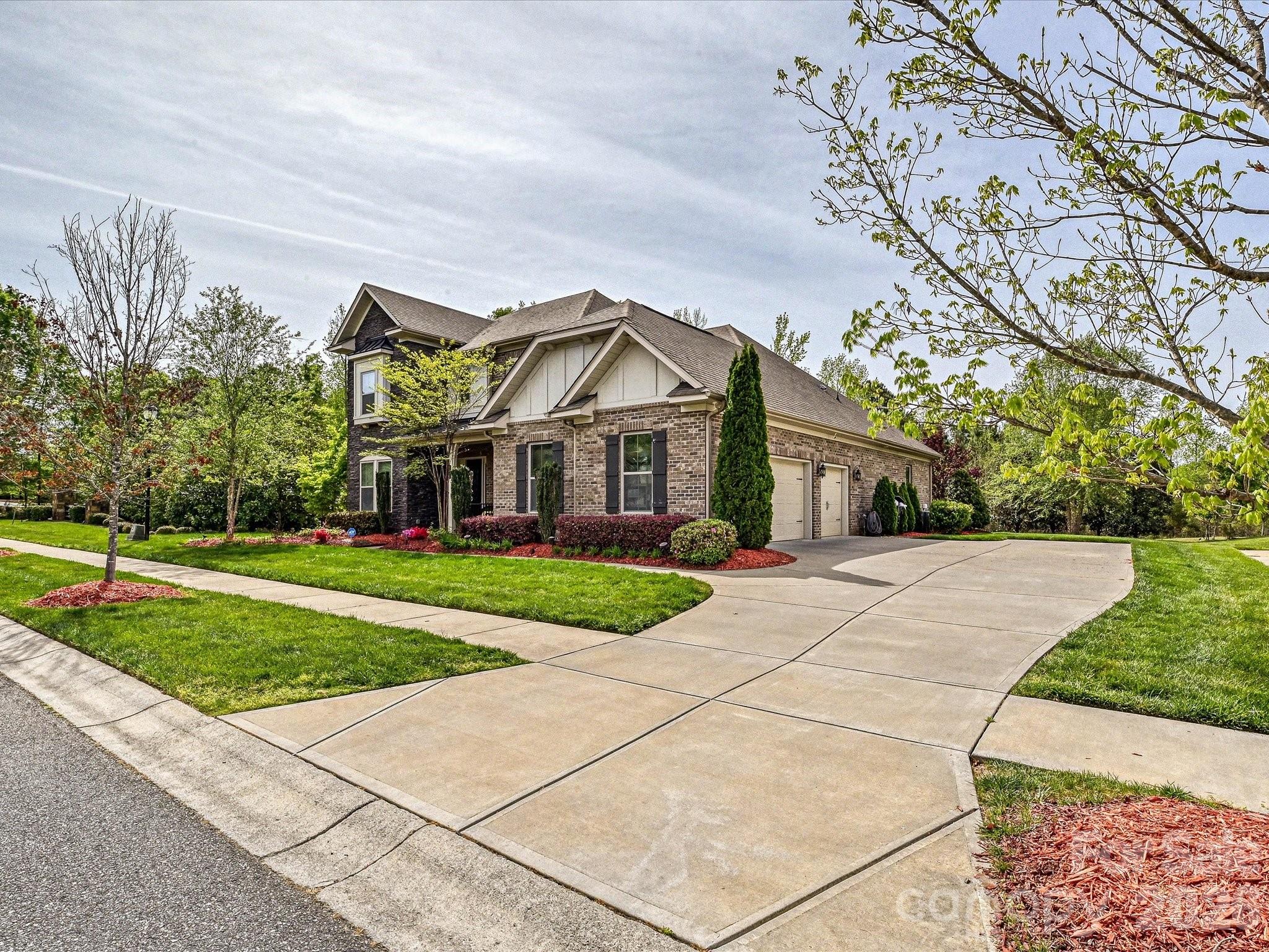 101 Enclave Boulevard Matthews NC 28104