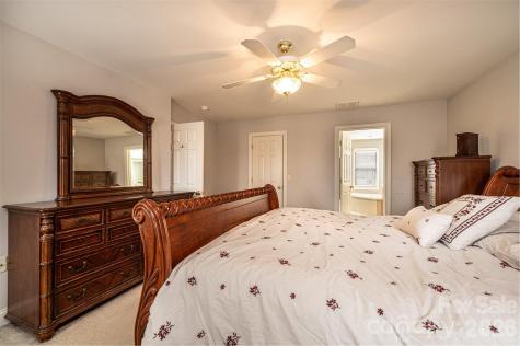 2640 Ironwood Drive Hickory NC 28602