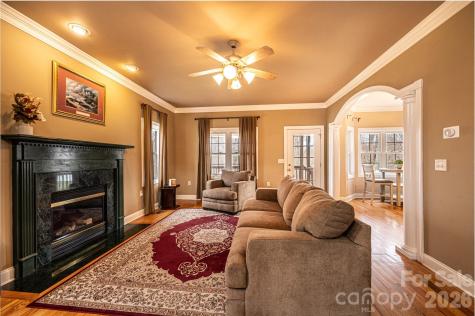 2640 Ironwood Drive Hickory NC 28602