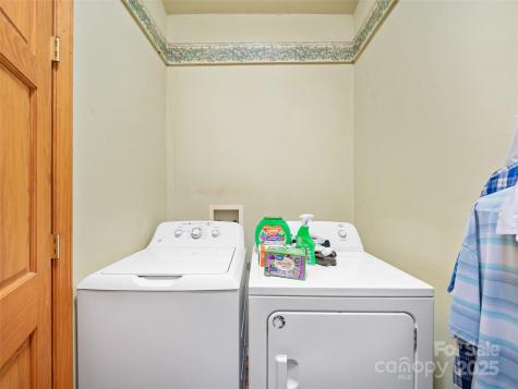 211 Cherry Hollow Road Burnsville NC 28714